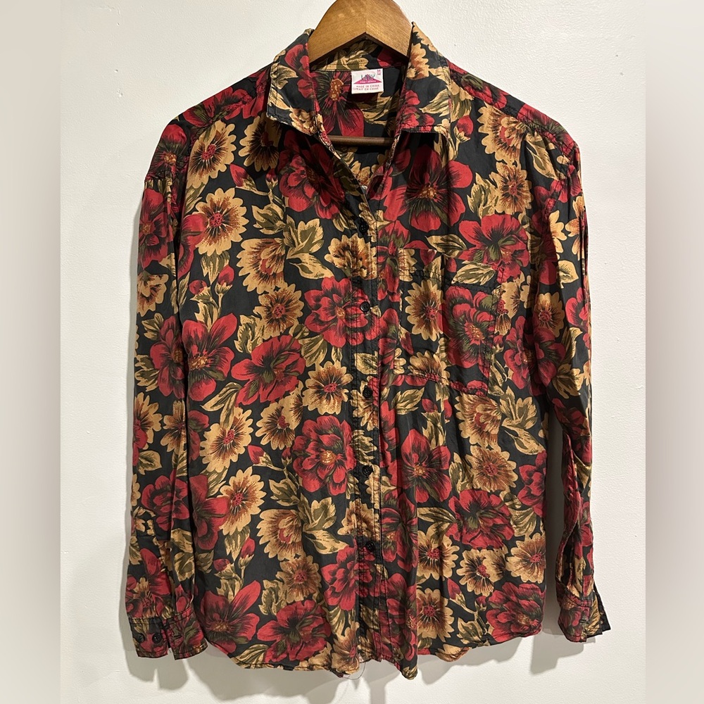 LADY FOOTLOCKER Vintage‎ 100% Silk Floral Button Up Size M